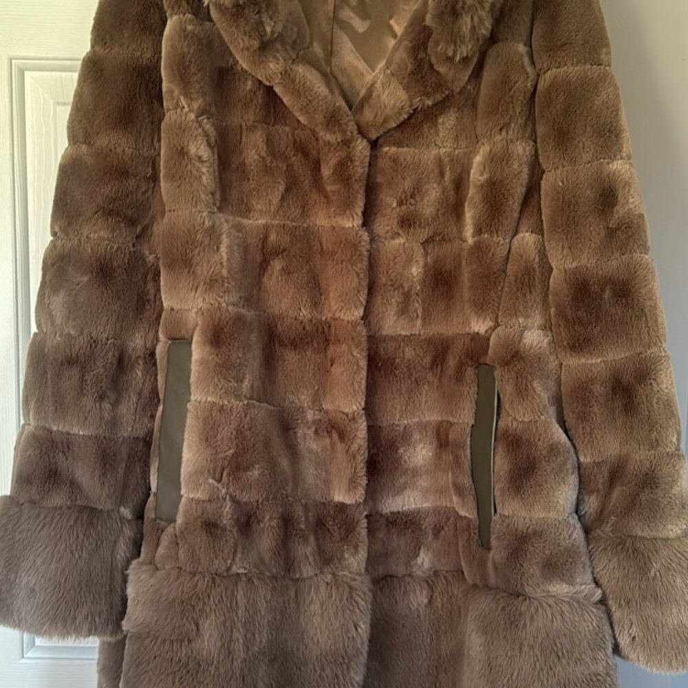 Jones New York Faux Fur Midi Length Coat Brown Luxury Cozy Fancy Size L